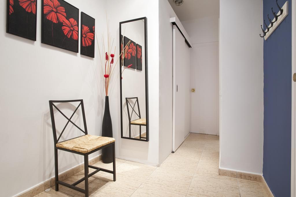 Rainbow Apartman Barcelona Szoba fotó